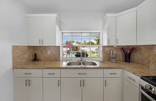 Miami Gardens House | Hard Rock Stadium 5 min Home Pool Retreat