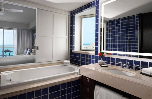 Zona Hotelera Resort | Hard to come by Thanksgiving reservation at Westin Lagunamar Cancun!
