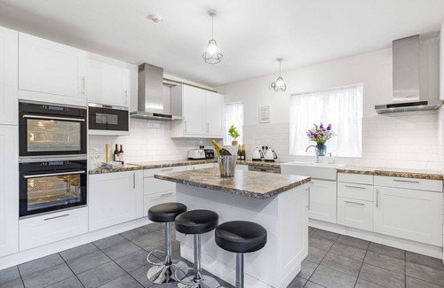 Bournemouth House | Harewood Haven: 1930s 8 Bed Luxury House