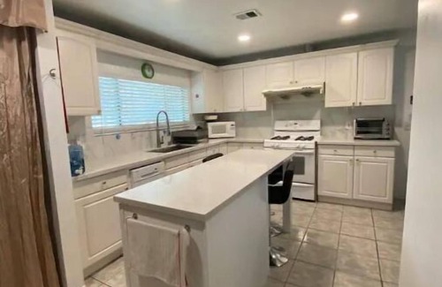 Rosemead House | Harmony Home - 2BD/2BTH House