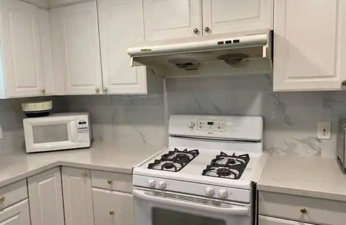 Rosemead House | Harmony Home - 2BD/2BTH House