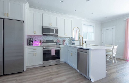 Wilmington Historic District Boat Rental | Harmony @ The Cove Riverwalk Villas