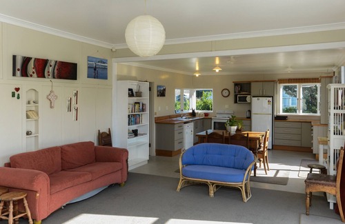Waimarama Cottage | Harper Haven - Waimarama Holiday Home