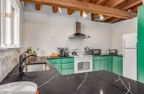 Kabletown House | Harpers Ferry Escape w/Hot Tub