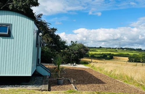Stenalees House | Harpers Huts