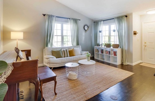Harrisonburg House | Harrisonburg Townhome w/ Yard - 1 Mi to JMU Campus