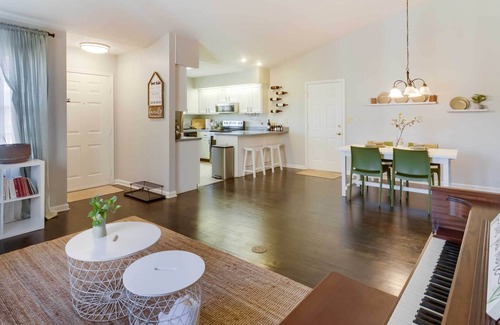Harrisonburg House | Harrisonburg Townhome w/ Yard - 1 Mi to JMU Campus