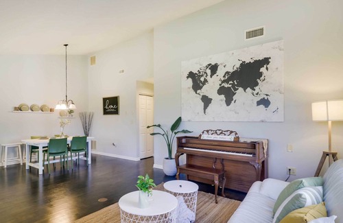 Harrisonburg House | Harrisonburg Townhome w/ Yard - 1 Mi to JMU Campus