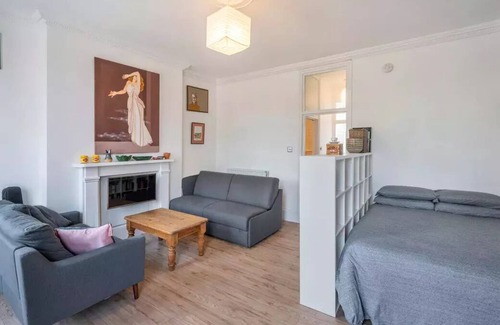 Finsbury Apartment | Harry Potter Luxury Studio