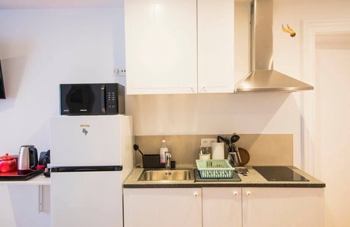 Brussels Apartment | Harry Potter self check-in studio/Nespresso/Ne
