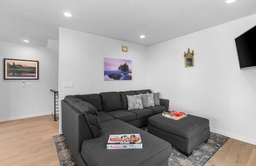 East Queen Anne House | Harry Potter Sweet Suites