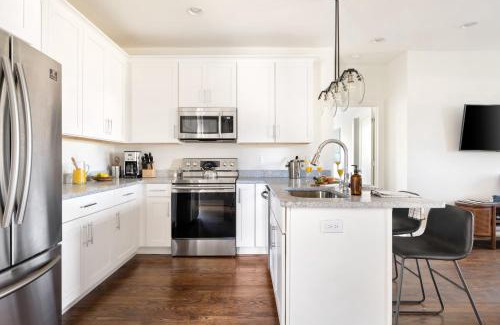 Chestnut Hill House | Hart Suite Buyout 4 by AvantStay Two Town House Buyout w Modern Amenities in Nashville