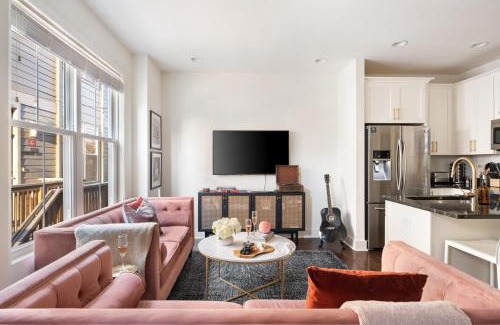 Chestnut Hill Apartment | Hart Suite Buyout 8 by AvantStay Two Nashville Town Houses w Stunning Amenities Design
