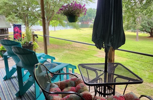 Townville Cabin | Hartwell Lake Vacation Retreat