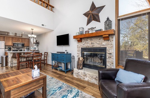 The Galena Territory House | Harvest Hues @ Creekwood Haven - Coffee Bar, Trails & Golf Views!