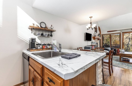 The Galena Territory House | Harvest Hues @ Creekwood Haven - Coffee Bar, Trails & Golf Views!