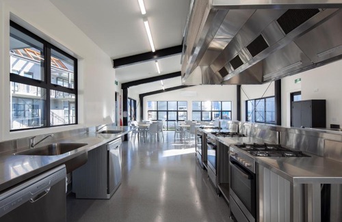 Lowburn Apartment | Harvest Park Studios Accommodation