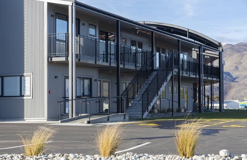 Lowburn Apartment | Harvest Park Studios