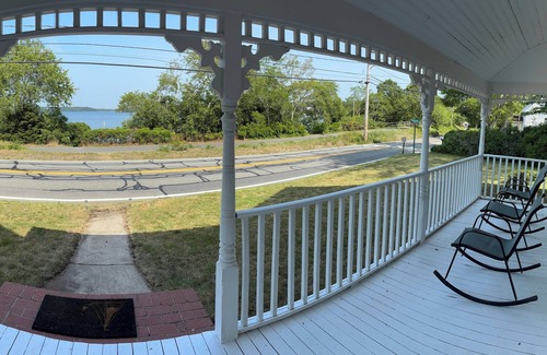 Harwich House | Harwich 4BR & 2BA Fall Getaway—Private Sandy Beach & Bike Path Access