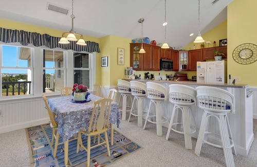 Hatteras Condo | Hatteras 2BR | Water Views, Pool & Boat Slip