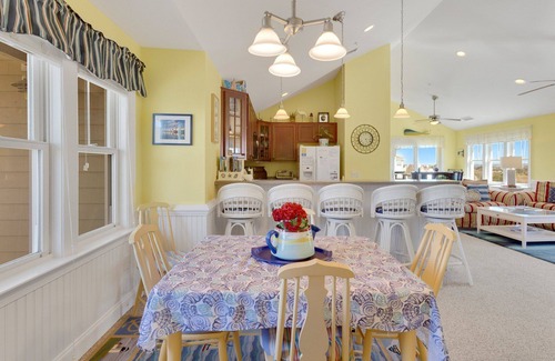 Hatteras Condo | Hatteras 2BR | Water Views, Pool & Boat Slip