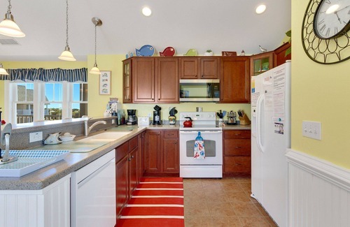 Hatteras Condo | Hatteras 2BR | Water Views, Pool & Boat Slip