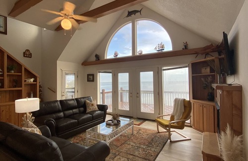Brigands' Bay House | Hatteras Island Getaway on the Sound front