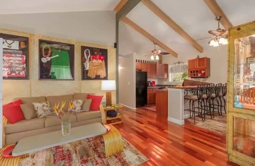 Ohia Estates House | Hau'oli Place - Happy little tiki cottage in Volcano