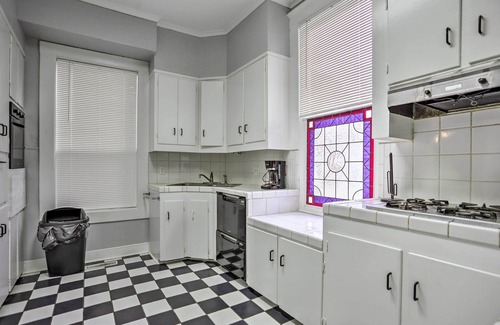 Fairfield Historic District House | Haunted Shreveport Home ~ 3 Mi to Downtown Fun!
