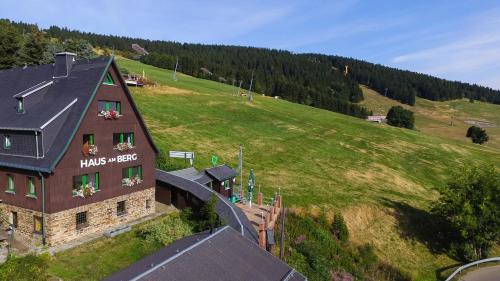 Oberwiesenthal House | Haus am Berg - Pension direkt am Skihang
