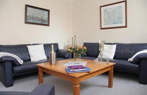 Dornumersiel Apartment | Haus am See