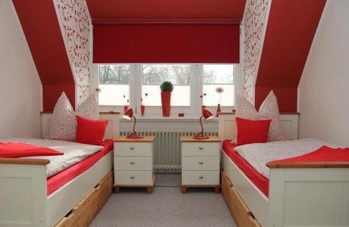 Dornumersiel Apartment | Haus am See