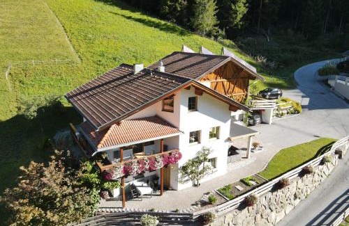 Sankt Leonhard im Pitztal Apartment | Haus Evelin