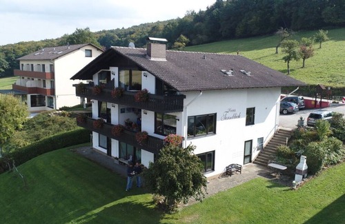 Bad Konig House | Haus Fernblick Apartment 1