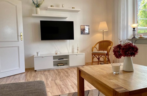 Doese Apartment | Haus Jenina - House Jenina - Directly on the dike, modern vacation apartment for up to 6 persons