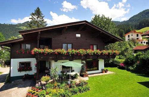 Itter Bed & Breakfast | Haus Jochblick Familie Loinger