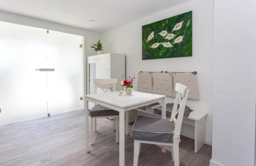 Kuehlungsborn Apartment | Haus Krischanweg