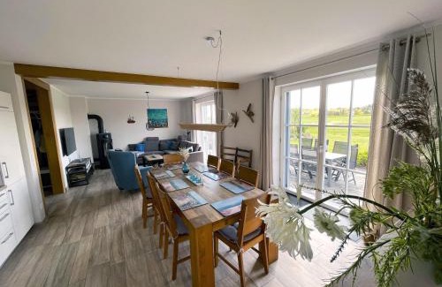Middelhagen Apartment | Haus Mönchgut - Haushälfte 1 "Feuerstein"