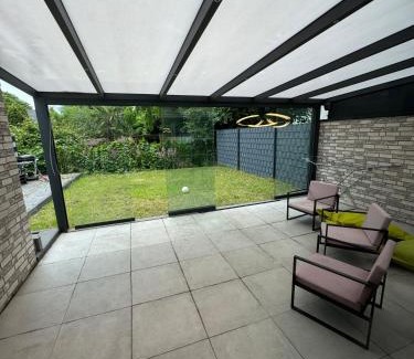 Karnap House | Haus mit Parkplatz am Schloss Horst E02