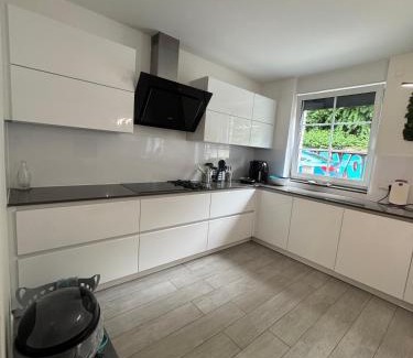 Karnap House | Haus mit Parkplatz am Schloss Horst E02