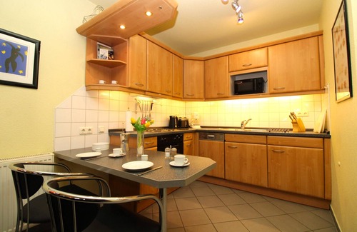 Ostseebad Kuhlungsborn Apartment | Haus Olymp WE 10: modern 1-room apartment close to the beach
