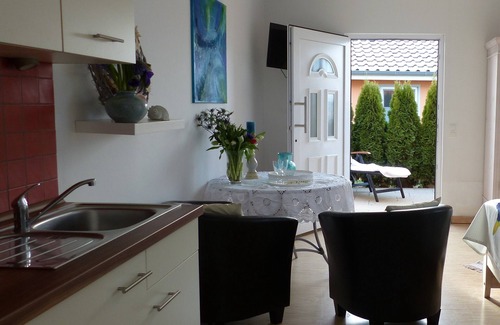 Hohenkirchen House | Haus Ostseeperle, 1 minute walk to the beach, 3 terraces and sauna
