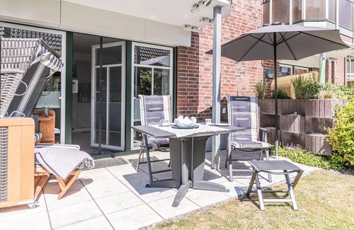 Busum Apartment | "Haus Punzel Whg. Seeperle" - Maritime vacation apartment in the center!