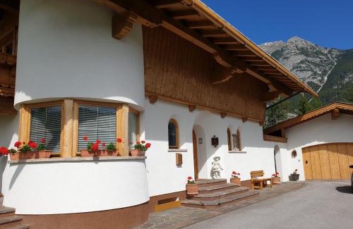 Weidach Apartment | Haus Schiefer