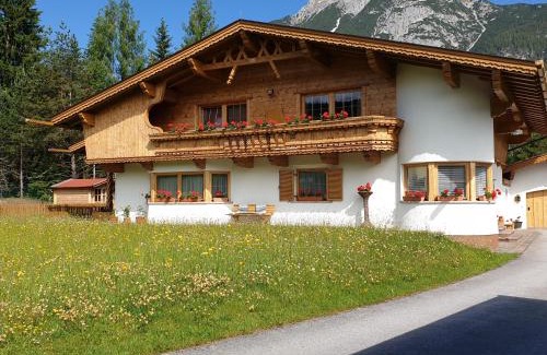 Weidach Apartment | Haus Schiefer