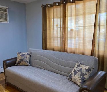 Queens House | Haus Serenity