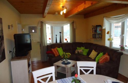 Niebuell House | Haus Siegfried