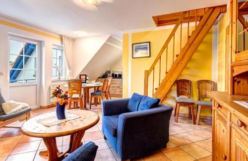 Riedelsbach Apartment | Haus Sonnenschein FeWo Leuchtfeuer