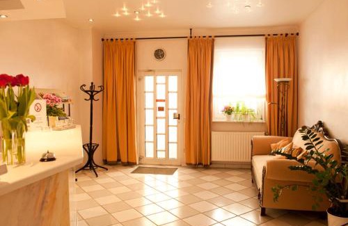 Vahrenwald Hotel | Haus Sparkuhl Hotel Garni