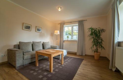 Lubmin Apartment | Haus Stoertebeker Appartements - Hotel Garni, Seebad Lubmin